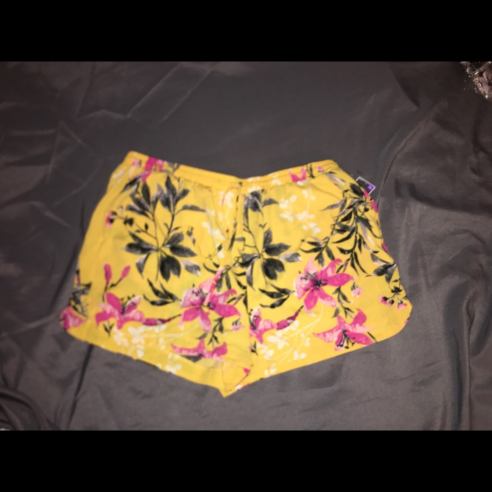 2 Westloop Yellow Floral draw string Short size XL